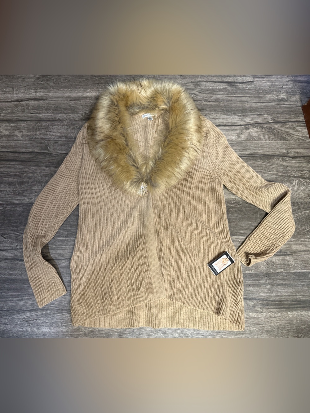 John Paul Richard Camel Faux Fur Collar Knit Cardigan Sweater NWT Size M - Picture 2 of 8